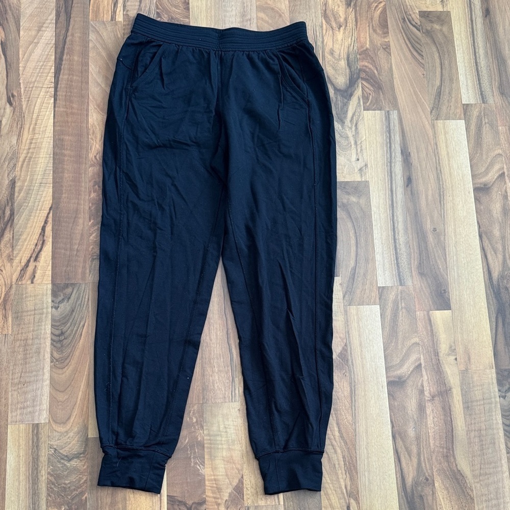 lululemon athletica Classic Black Joggers size 6